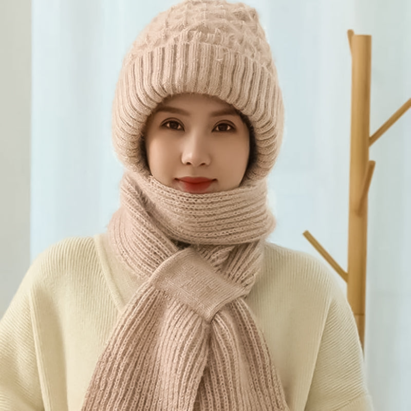 Mia | Comfortable Knitted Hat and Scarf