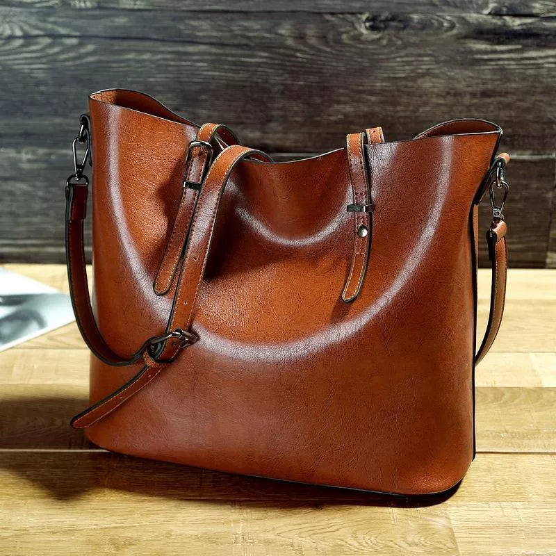 Nicole | Vintage leather shoulder handbag