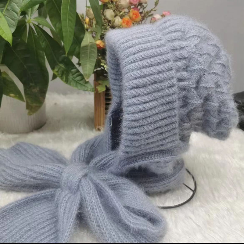 Mia | Comfortable Knitted Hat and Scarf